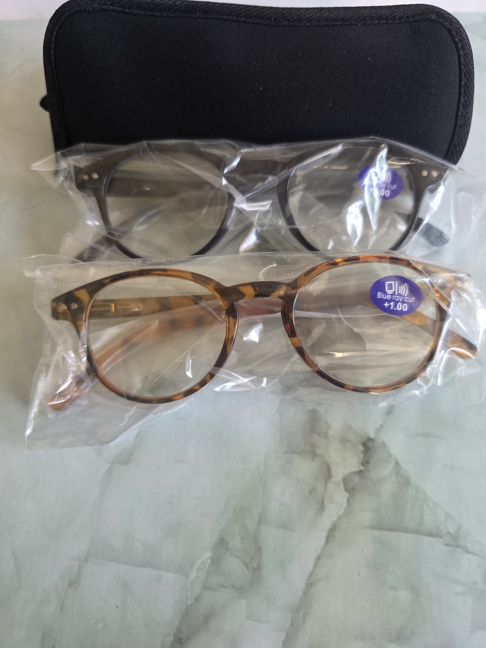Pair of Blue Light Reading Glasses - Black & Tortoiseshell